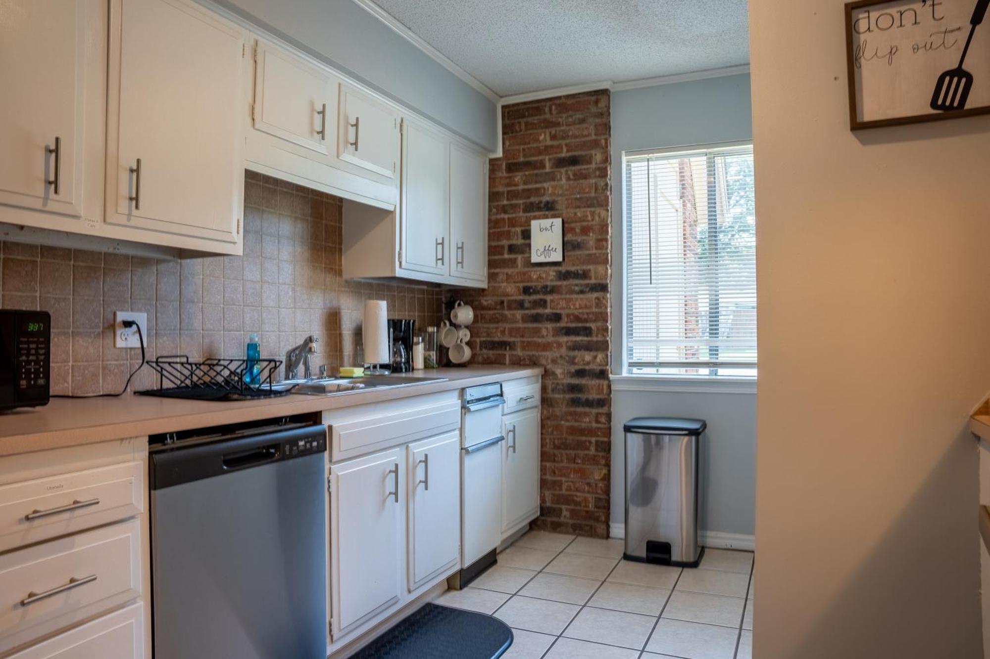 Willow Way: Cozy Retreat フォートスミス エクステリア 写真